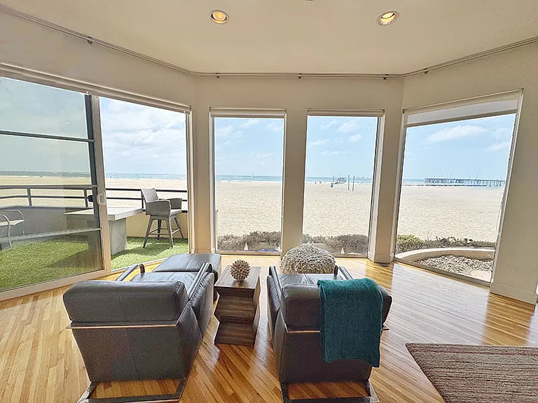 3509 Ocean Front Walk — Photo 3