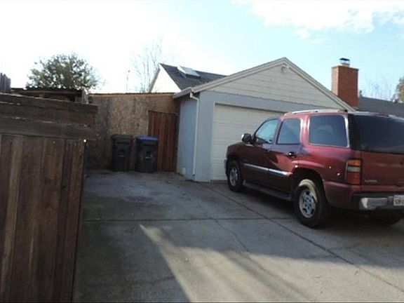 2nd image of 1207 Maryland St