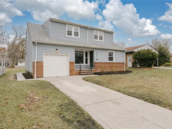 4971 S Sedgewick Rd, Lyndhurst, OH 44124