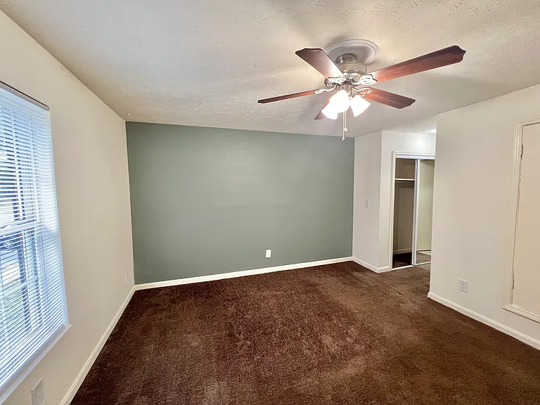 Countrybrook Apartments — Photo 35
