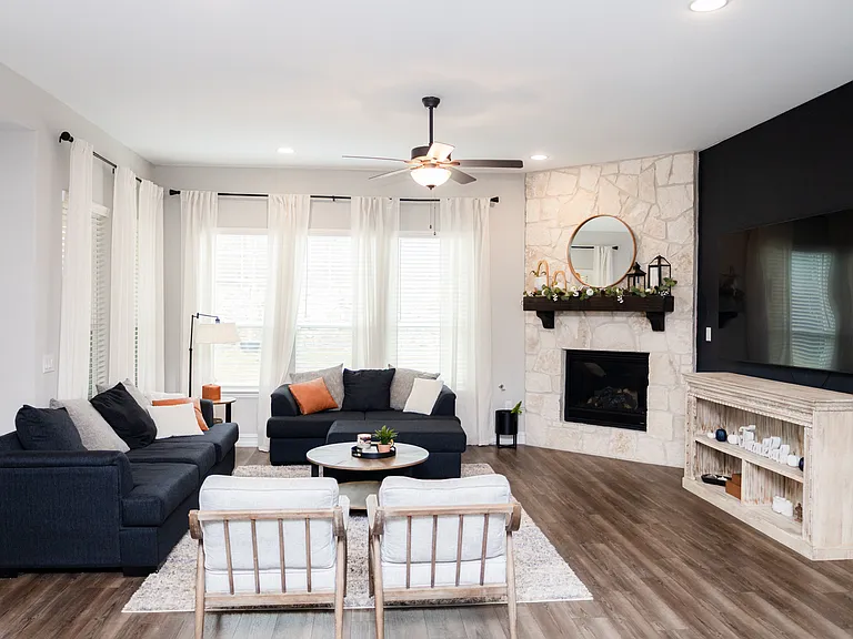 2808 Ranger Ln — Photo 3