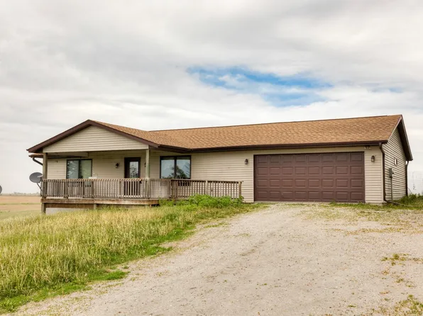 11658 W 99th St S, Prairie City, IA 50228