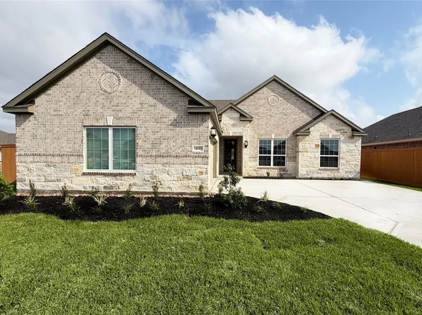 14001 Starboard Reach Dr, Santa Fe, TX 77510