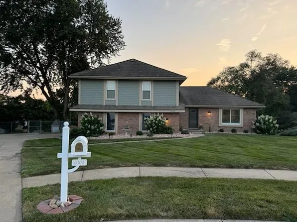 6304 N Monroe Ave, Gladstone, MO 64119