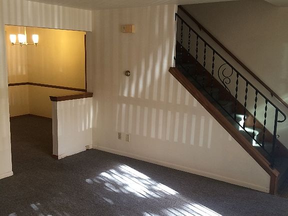3rd image of 5415 East Dr