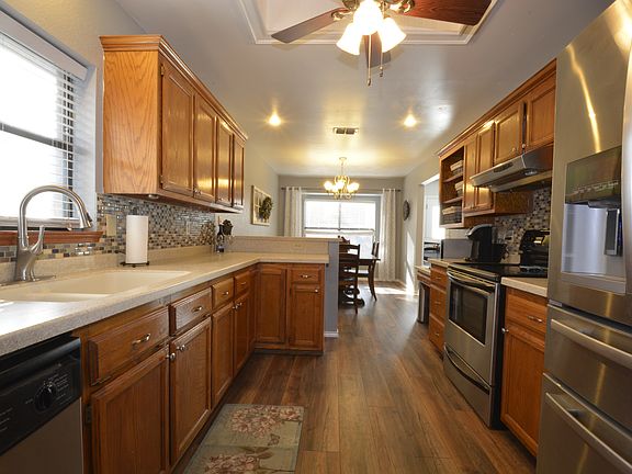 4th image of 1920 Baylor Ave