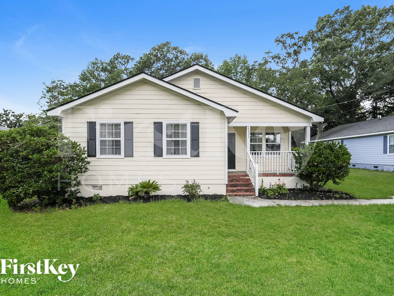 4 bed, 2.0 bath, 1618 sqft, $2,720 — Photo 1