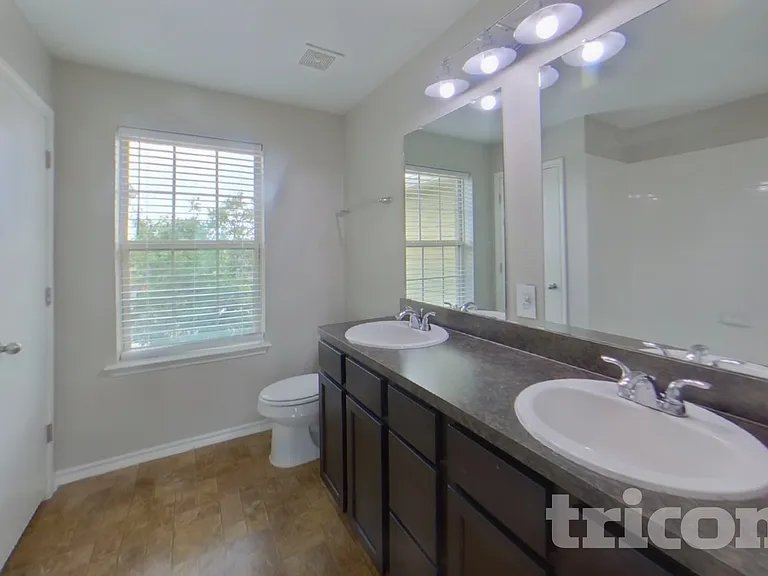 15102 Verela Dr — Photo 7