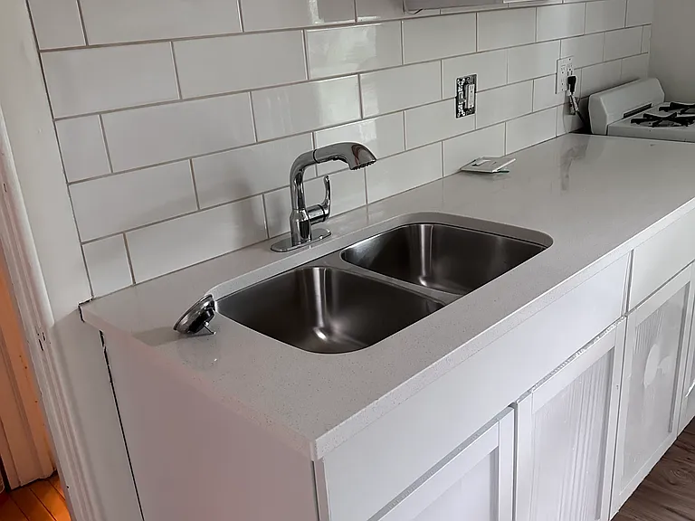 3016 Irving Ave S #C — Photo 5