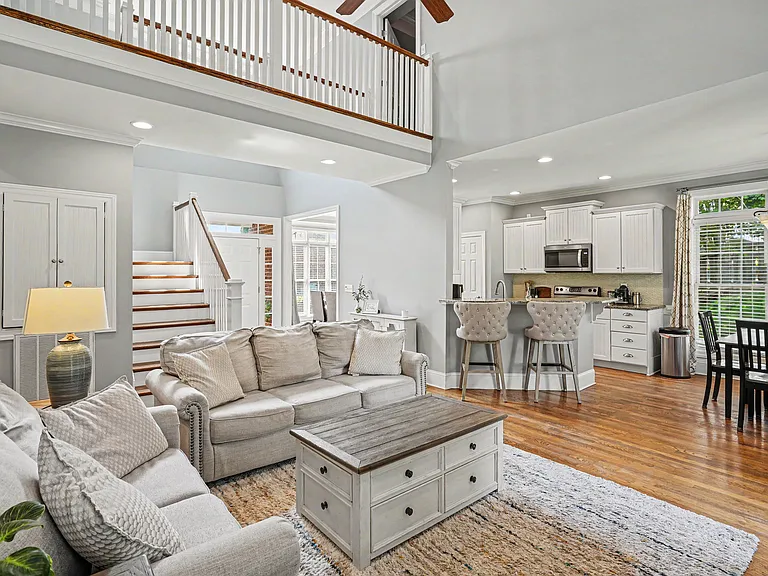 625 Palisades Ct — Photo 7