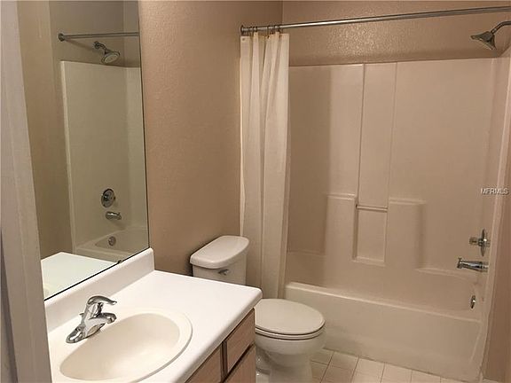 4th image of 5459 Vineland Rd APT 4208