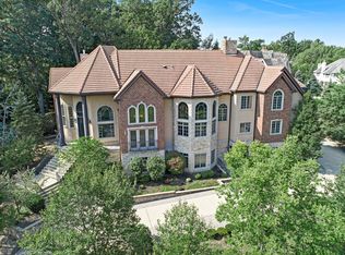 9286 Falling Waters Dr E, Burr Ridge, IL 60527