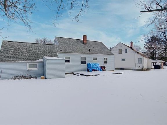 2nd image of 3338 Carol Ct