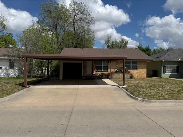 525 SW 2nd St, Moore, OK 73160