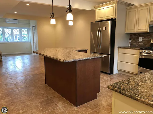 Rented by Realty 2000 Corp | media 23