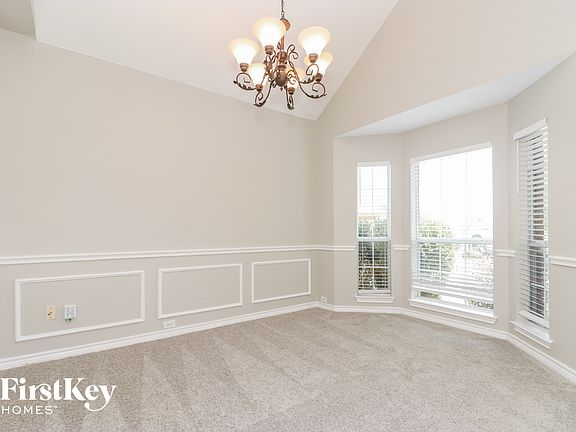 3rd image of 5005 Portview Dr