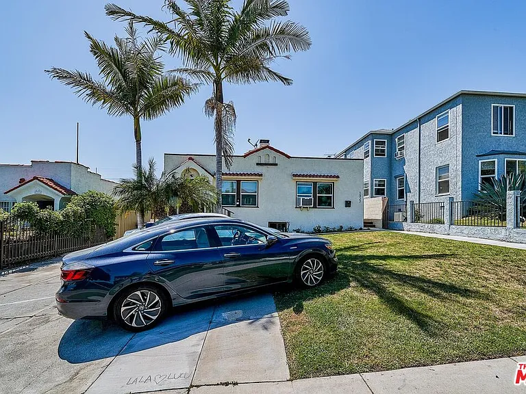 1329 S Tremaine Ave — Photo 3