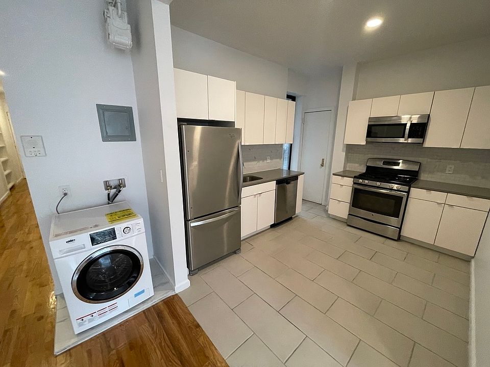 1st image of 3920 Broadway APT 22