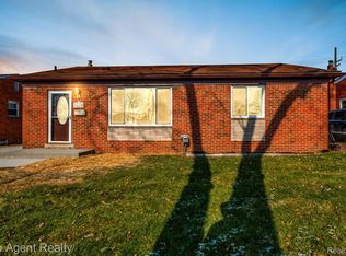 1613 Westbrook Dr, Madison Heights, MI 48071