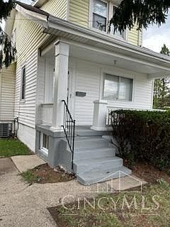 1st image of 3429 Beekman St