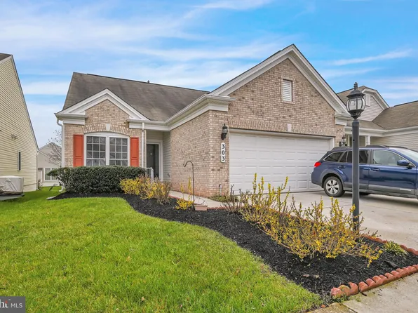 303 Clubside Dr #319, Taneytown, MD 21787
