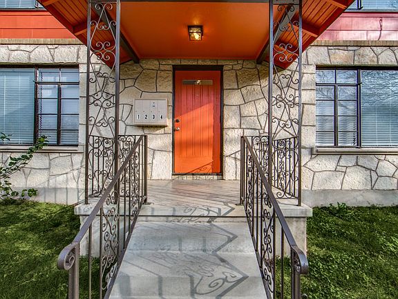 3rd image of 1551 W Agarita Ave APT 1