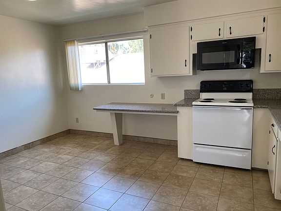 4th image of 4401 Columbus St APT 14