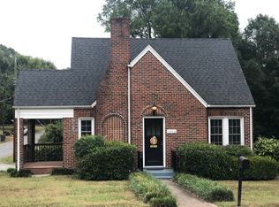 1406 Courtland Ave, Reidsville, NC 27320