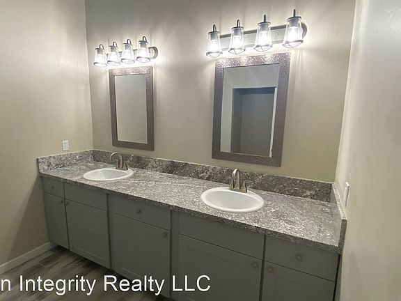 5th image of 1603 E Linden St #10504515