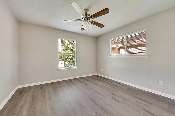 408 Town North Dr — Photo 14