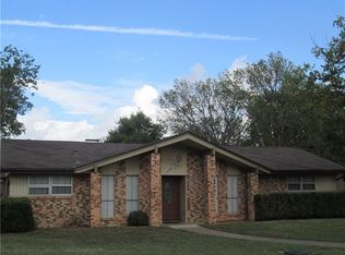 1101 Cedar Ridge Dr, Desoto, TX 75115