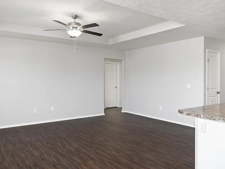 1105 Abbey St — Photo 6