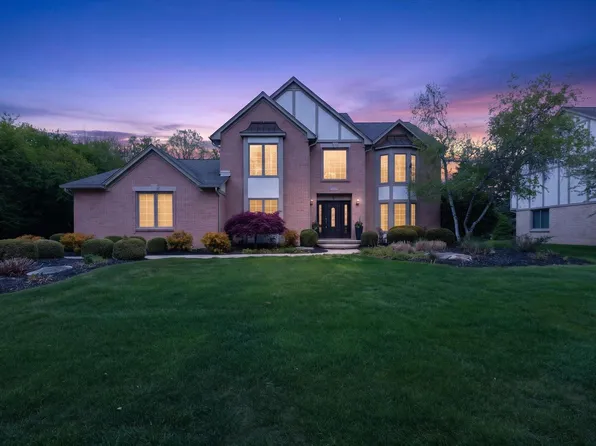 1452 Lockmoor Dr, Troy, MI 48084