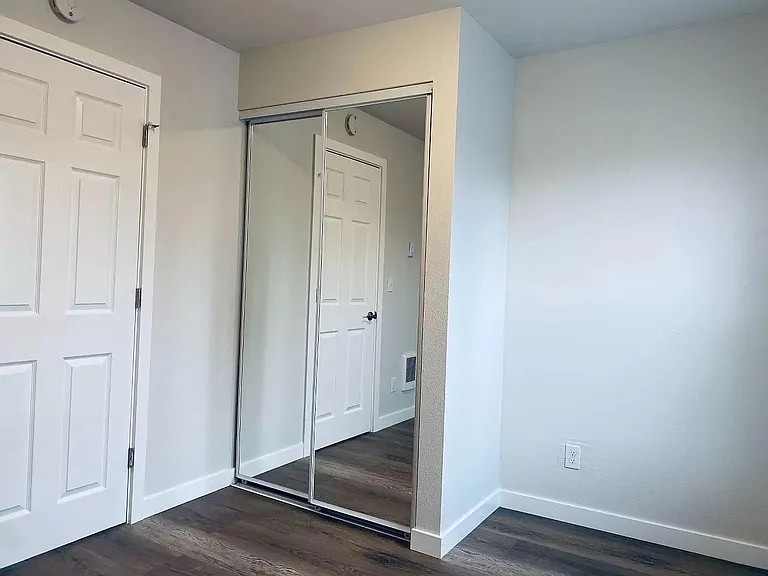 228 Pelly Ave N #101 — Photo 21
