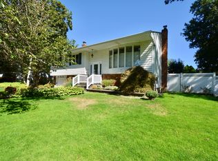 145 Jackson Ave S, Saint James, NY