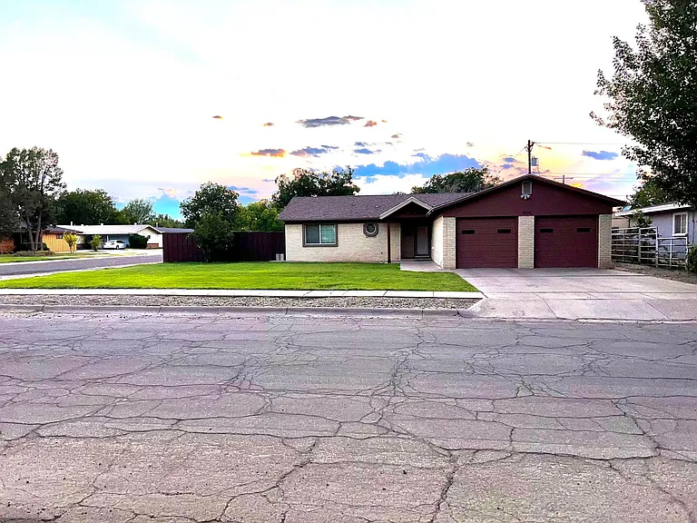 2504 Baylor Ave — Photo 1