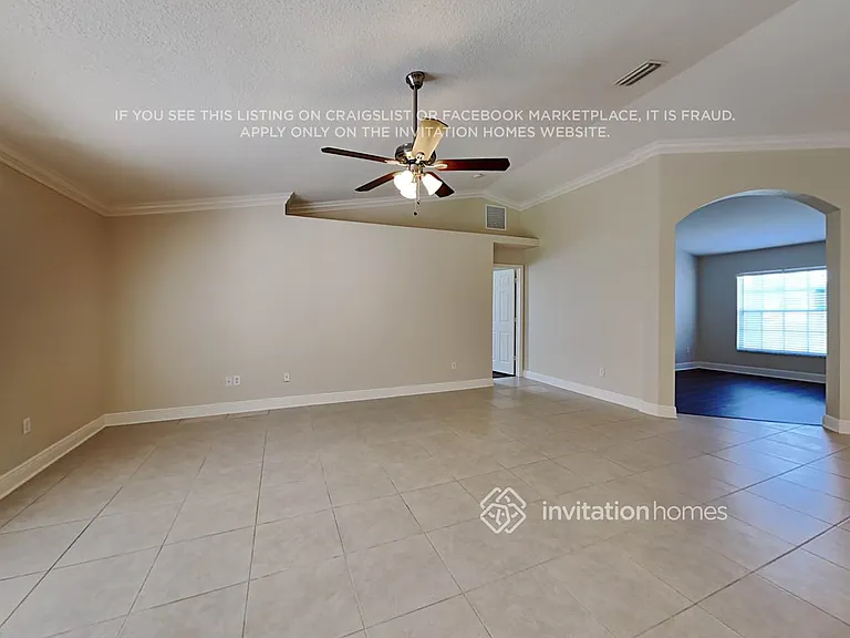 1772 SW Lofgren Ave — Photo 5