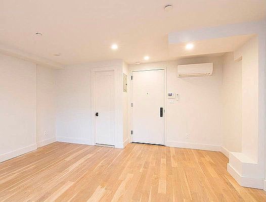 3rd image of 903 Sterling Pl #1L