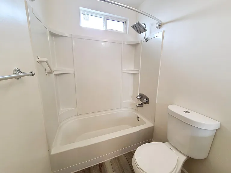 206 N Myers St #C — Photo 16
