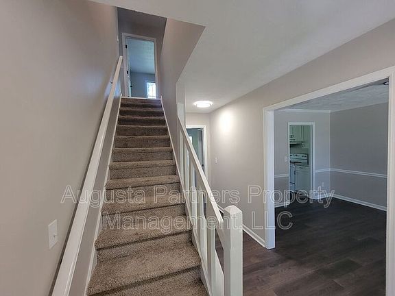 3rd image of 428 Pleasant Home Rd