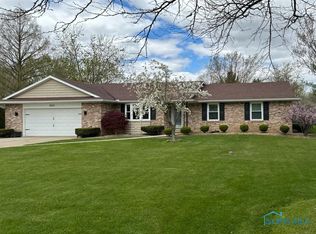 22171 W Tall Oaks Cir, Curtice, OH 43412