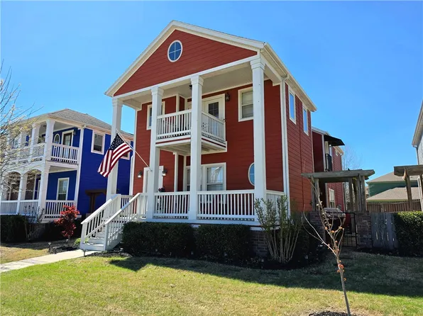 661 Rupple Rd, Fayetteville, AR 72704