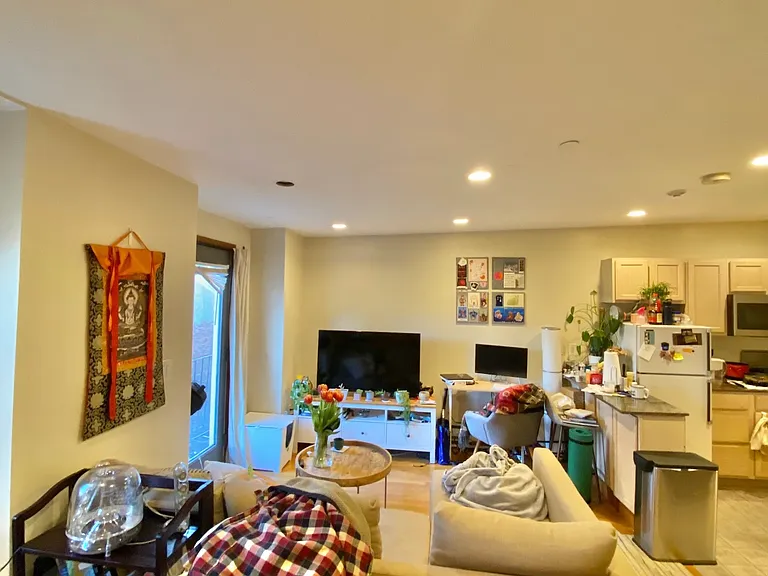 57 Clarendon St #6 — Photo 12