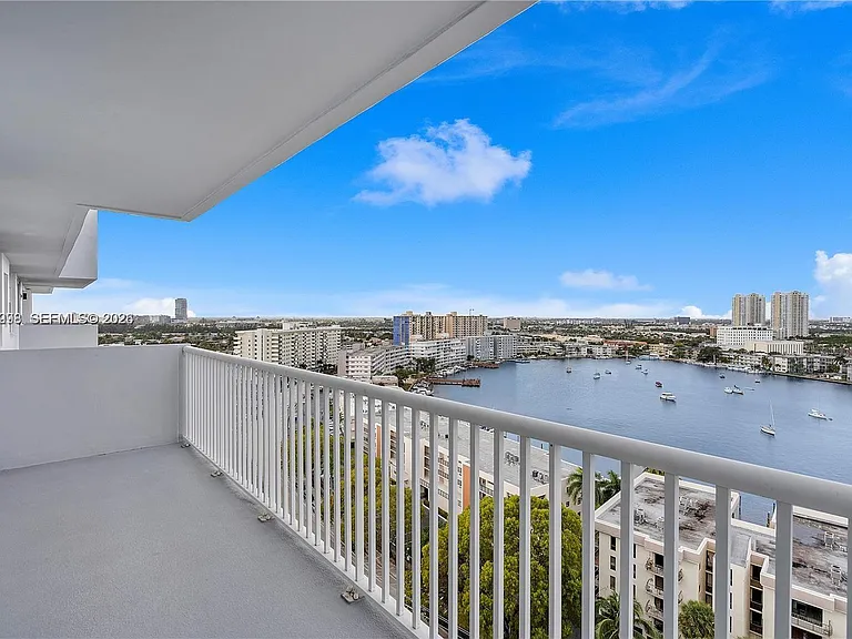 137 Golden Isles Dr #1609 — Photo 3