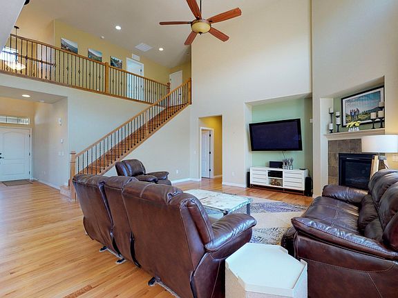 b  - Living room (1).jpg