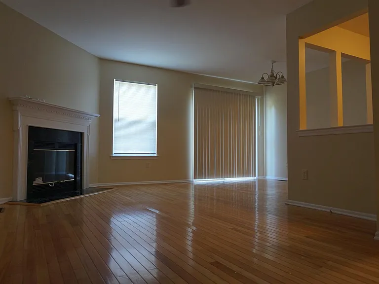 44 Dewitt Ln — Photo 7