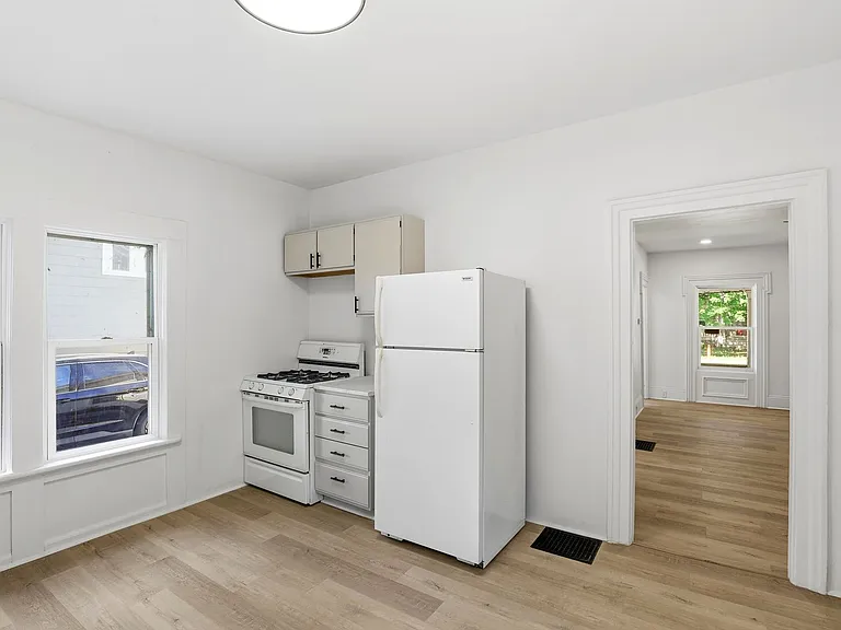 840 Jackson St — Photo 20