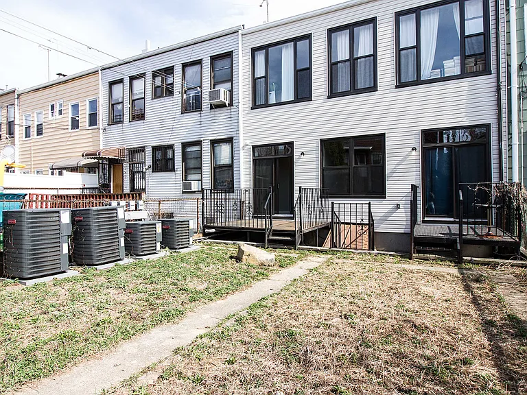 2025 Grove St #1L — Photo 14