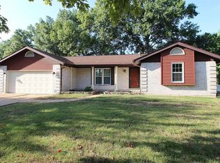 2854 Queen Bee Ln, Saint Louis, MO