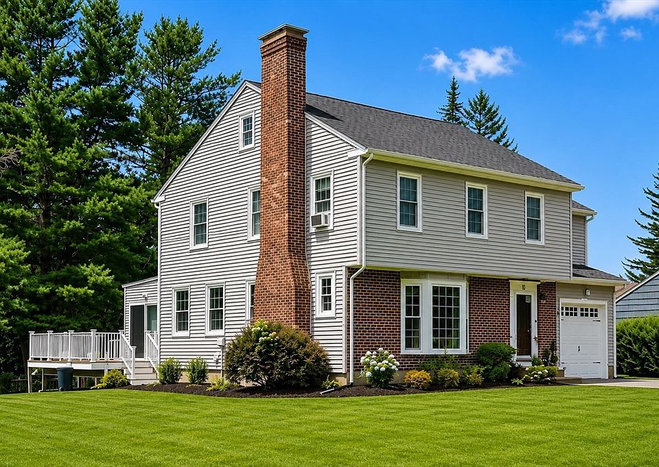 1st image of 10 Wesley Dr